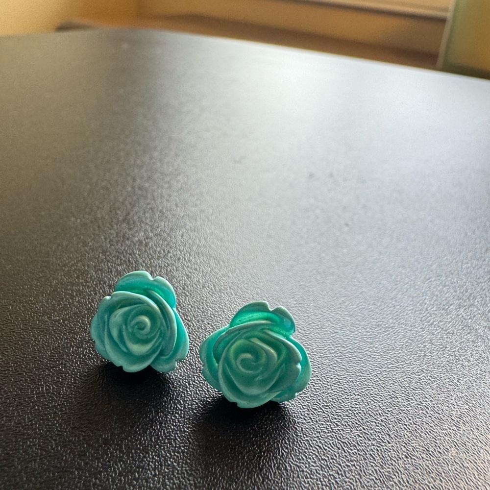 Betsey Johnson Turquoise Rose Earrings *VINTAGE, RARE FIND*